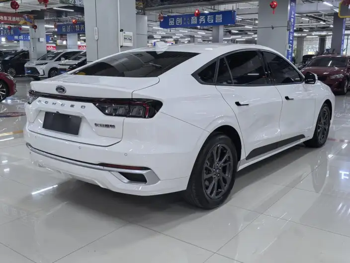 Ford Mondeo 2025 Model EcoBoost 245 Luxury Model – фото 6