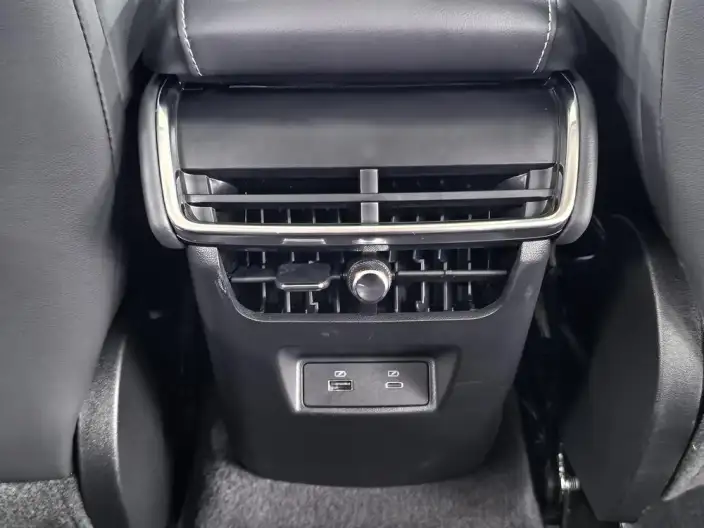 Ford Mondeo 2025 Model EcoBoost 245 Luxury Model – фото 8