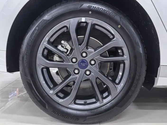 Ford Mondeo 2025 Model EcoBoost 245 Luxury Model – фото 10