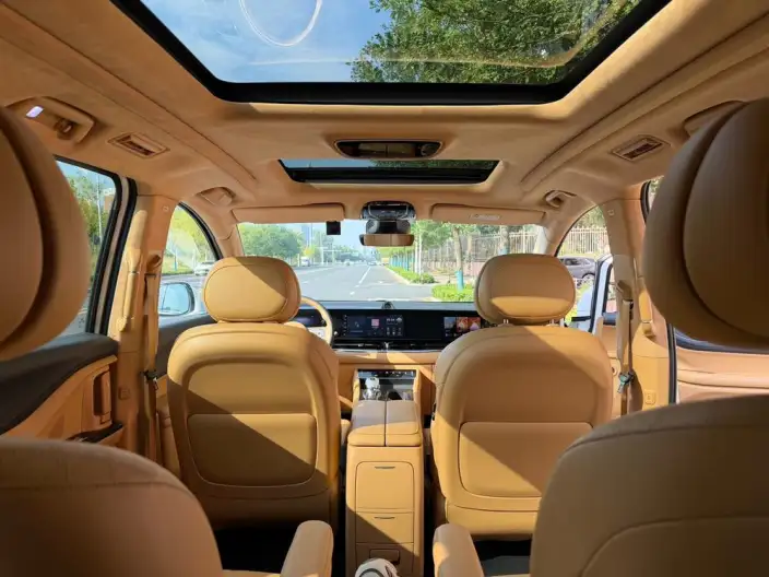 VOYAH Dreamer PHEV 2024 Model Ultra-long Endurance Superior Edition – фото 5