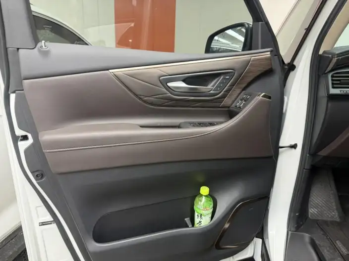 Elfa 2024 Model 2.5T Automatic 4WD 7 seat Parallel Imported – фото 4