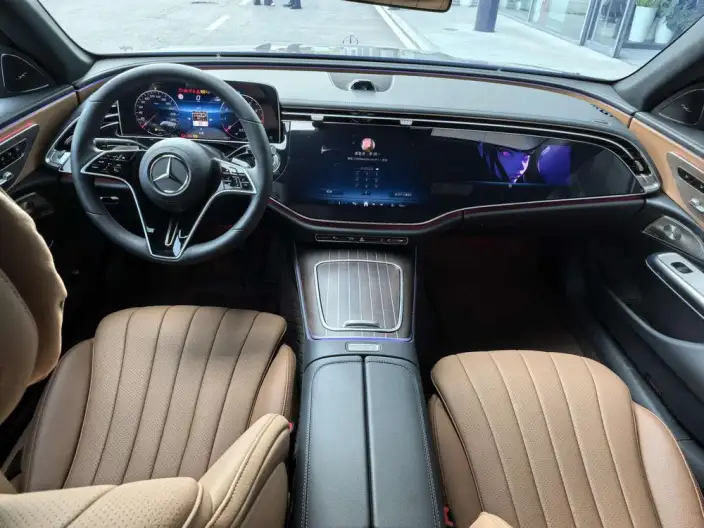 Mercedes-Benz E-Class 2025 Model E 300 L Luxury Model sedan – фото 9