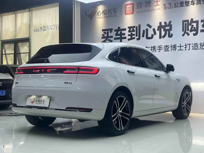 Aito M5 2025 Model Extended Range Ultra 4WD Edition – фото 6