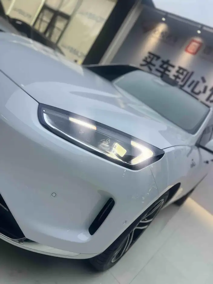 Aito M5 2025 Model Extended Range Ultra 4WD Edition – фото 9