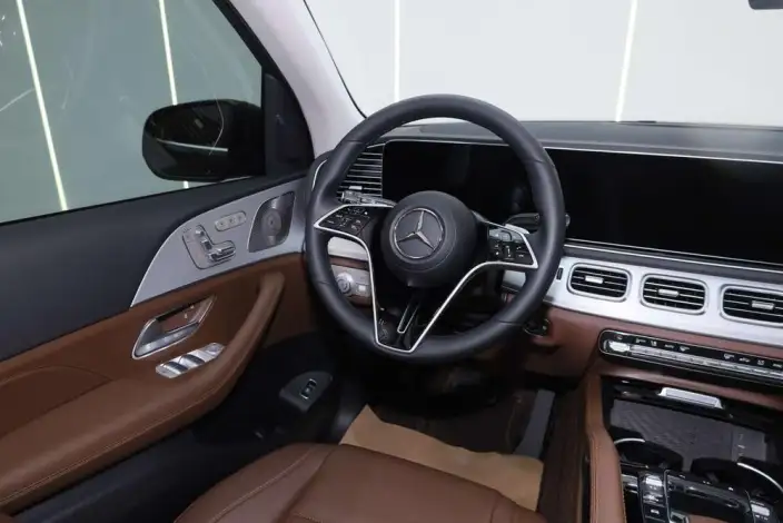 Mercedes-Benz GLS 2025 Model GLS 450 4MATIC Dynamic Model – фото 7