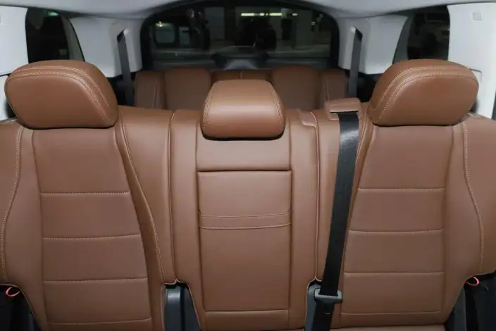 Mercedes-Benz GLS 2025 Model GLS 450 4MATIC Dynamic Model – фото 10