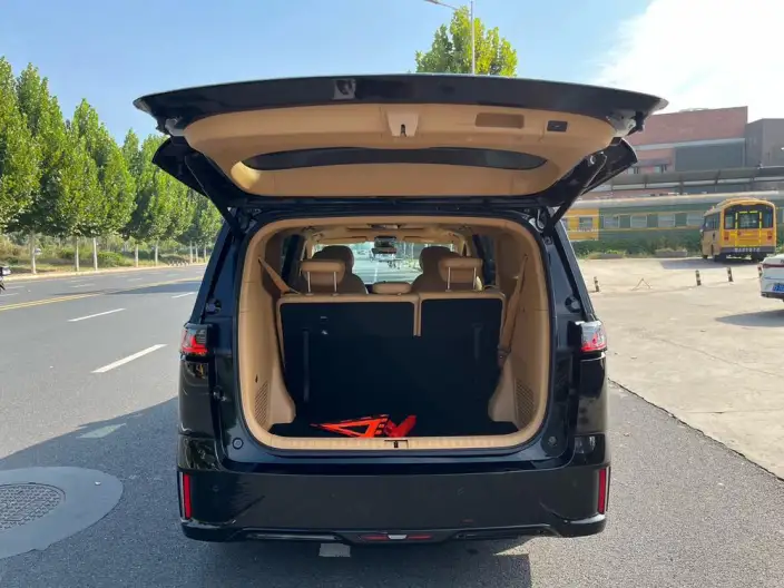 VOYAH Dreamer PHEV 2024 Model Ultra-long Endurance Superior Edition – фото 9