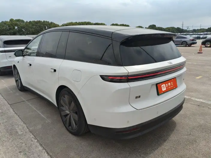 Li Auto i8 2025 Model Standard Edition