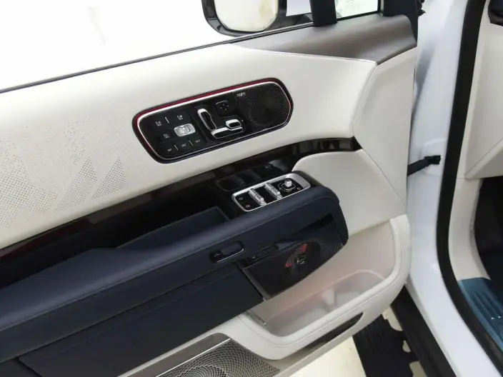 ZEEKR 9X 2025 Model Hyper Edition 70kWh VI seat – фото 9