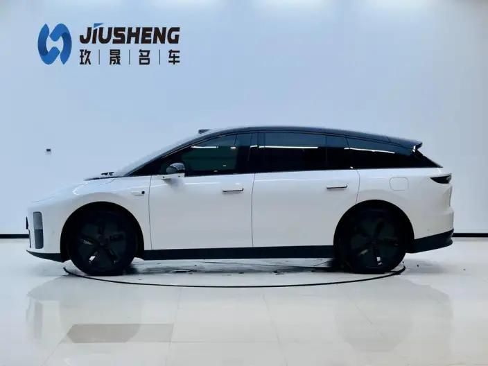 Li Auto i6 2025 Model 2WD Standard Edition