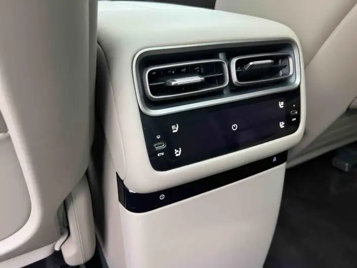 Li Auto i6 2025 Model 2WD Standard Edition – фото 9