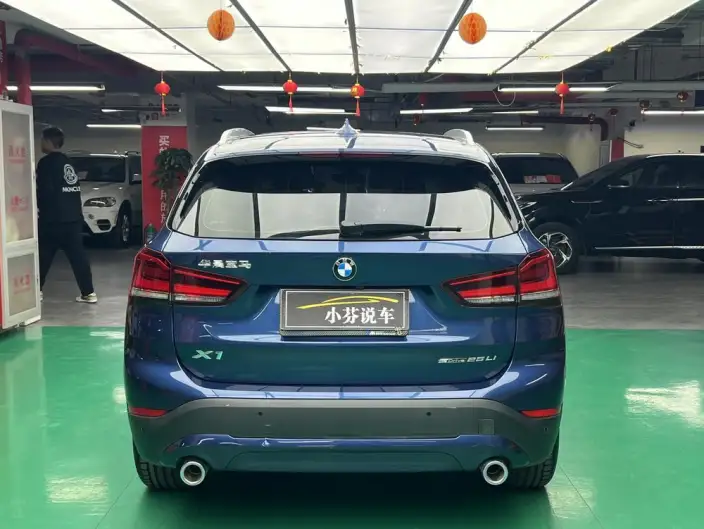 BMW X1 2022 Model sDrive25Li Leading Model – фото 6