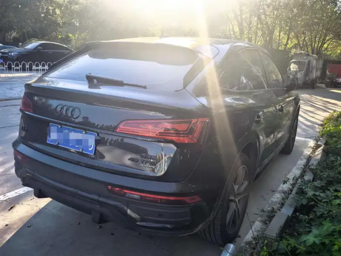 Audi Q5L Sportback 2023 Model 40 TFSI Luxury Model – фото 5