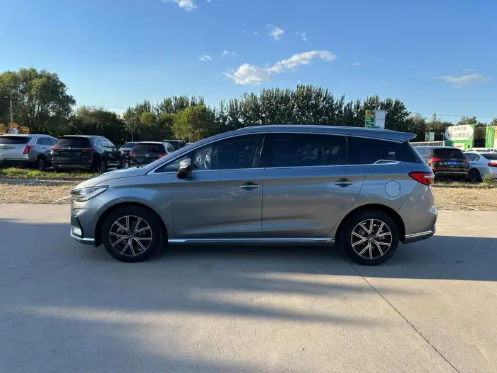 BYD Song MAX DM 2022 Model DM-i 105KM Flagship Model – фото 4