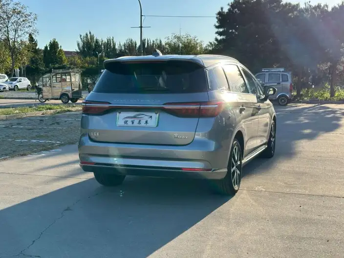 BYD Song MAX DM 2022 Model DM-i 105KM Flagship Model – фото 7