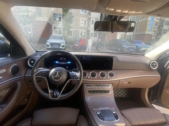 Mercedes-Benz E-Class 2022 Model E 260 L 4MATIC sedan – фото 5