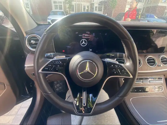 Mercedes-Benz E-Class 2022 Model E 260 L 4MATIC sedan – фото 7