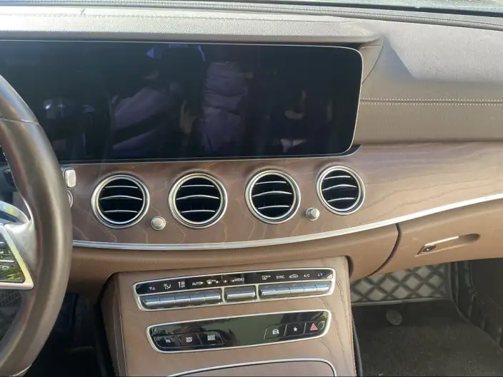Mercedes-Benz E-Class 2022 Model E 260 L 4MATIC sedan – фото 8