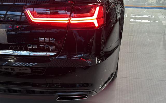 Audi A6L 2018 30th Anniversary 35 TFSI Style – фото 19