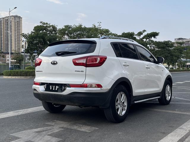 Kia Sportage 2014 модификация 2.0L автоматическое 2WD Edition GL – фото 4