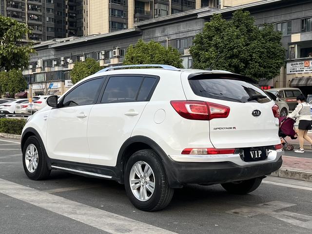Kia Sportage 2014 модификация 2.0L автоматическое 2WD Edition GL – фото 6