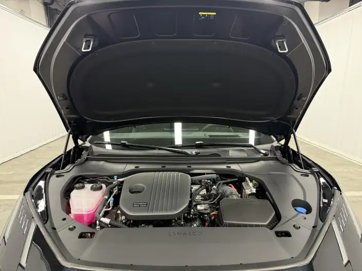 Lynk & Co 10 EM-P 2025 Model 120 4WD Ultra – фото 10