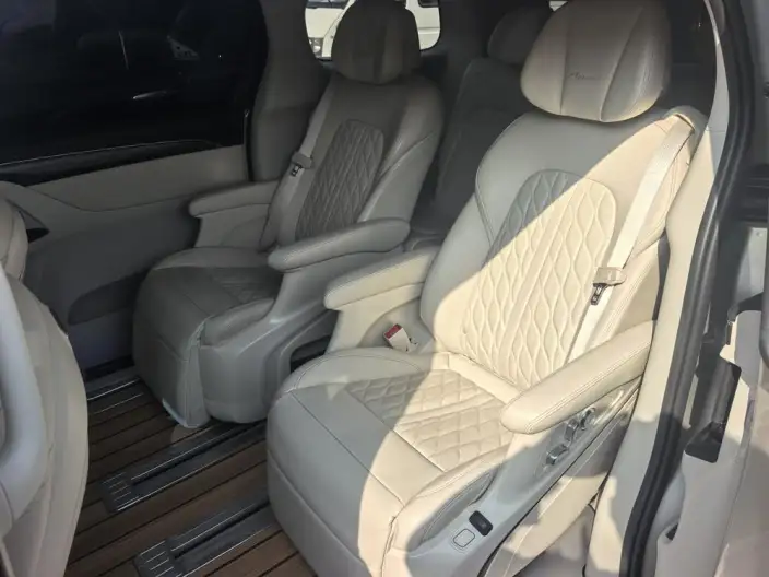 Buick GL8 2023 Model ES Luzun 2.0T Comfort Model – фото 10