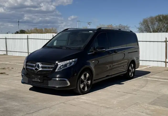 Mercedes-Benz V-Class 2022 Model V 260 Premium Edition – фото 1