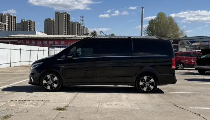 Mercedes-Benz V-Class 2022 Model V 260 Premium Edition – фото 3