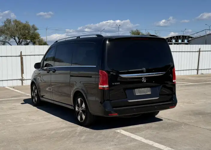 Mercedes-Benz V-Class 2022 Model V 260 Premium Edition – фото 4
