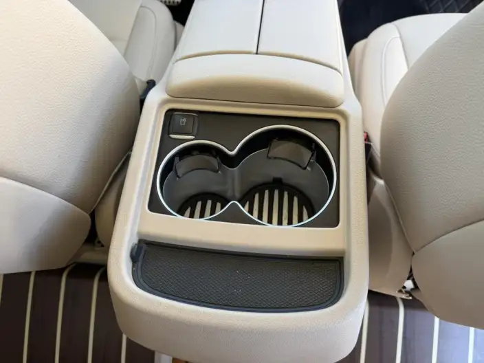 Mercedes-Benz V-Class 2022 Model V 260 Premium Edition – фото 7