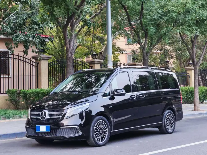 Mercedes-Benz V-Class 2022 Model V 260 Premium Edition – фото 1