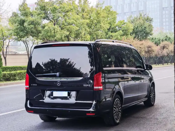Mercedes-Benz V-Class 2022 Model V 260 Premium Edition – фото 5