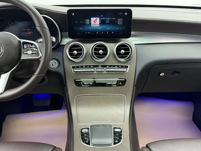 Mercedes-Benz GLC 2022 Model Facelift GLC 260 L 4MATIC Luxury Model – фото 7
