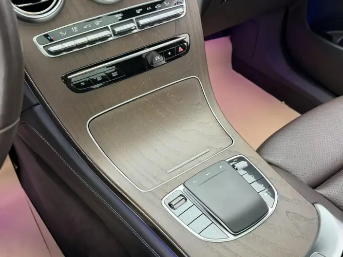 Mercedes-Benz GLC 2022 Model Facelift GLC 260 L 4MATIC Luxury Model – фото 8