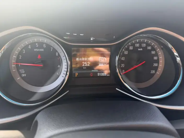 Orlando 2020 Model Mild Hybrid Redline 530T Indulgent Edition （5+2 Model ） – фото 7