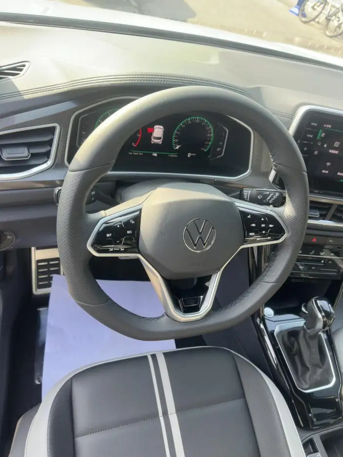 Volkswagen T-Roc 2024 Model 300TSI DSG Chenguang Edition – фото 8