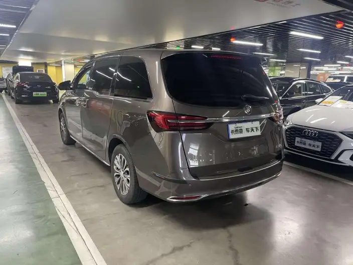 Buick GL8 2023 Model Business class 2.0T Luxury Model