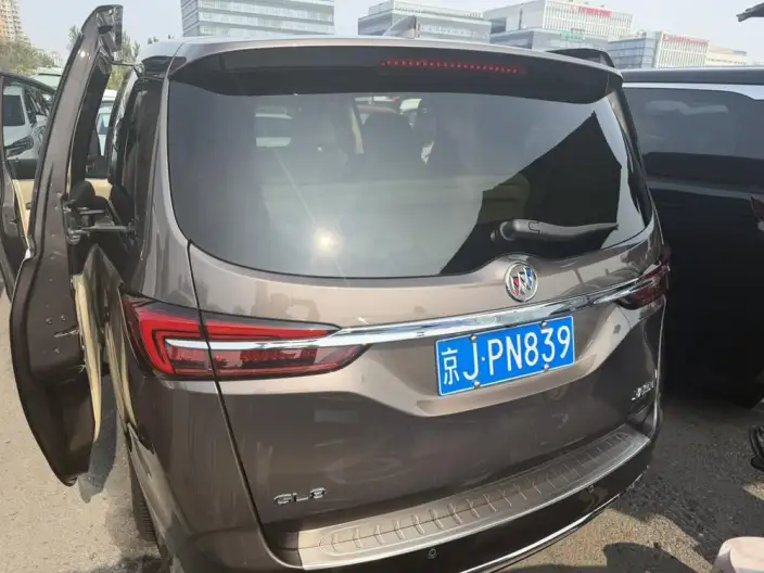 Buick GL8 2022 Model Facelift Business class 2.0T Noble Model