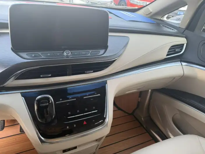 Buick GL8 2022 Model Facelift Business class 2.0T Noble Model – фото 5
