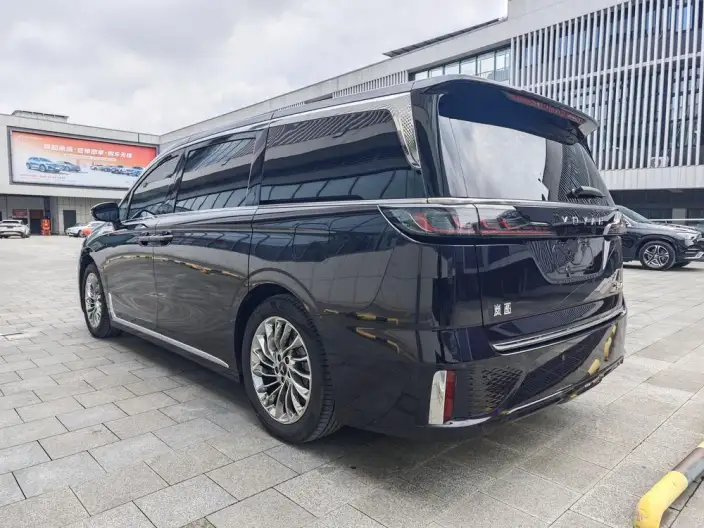VOYAH Dreamer PHEV 2024 Model Ultra-long Endurance Superior Edition – фото 5