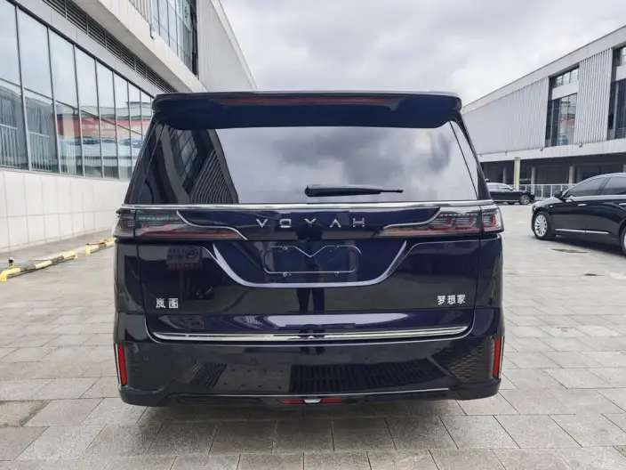 VOYAH Dreamer PHEV 2024 Model Ultra-long Endurance Superior Edition – фото 6