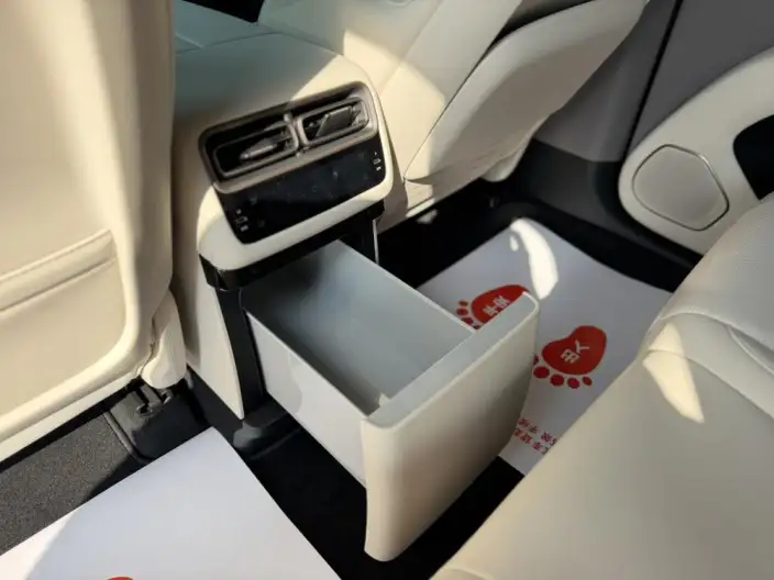Li Auto i6 2025 Model 2WD Standard Edition – фото 8