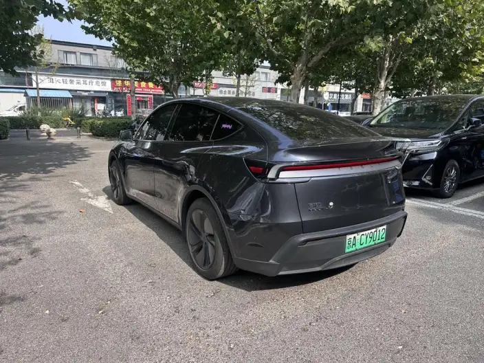 Model Y 2025 Model Rear-wheel drive version