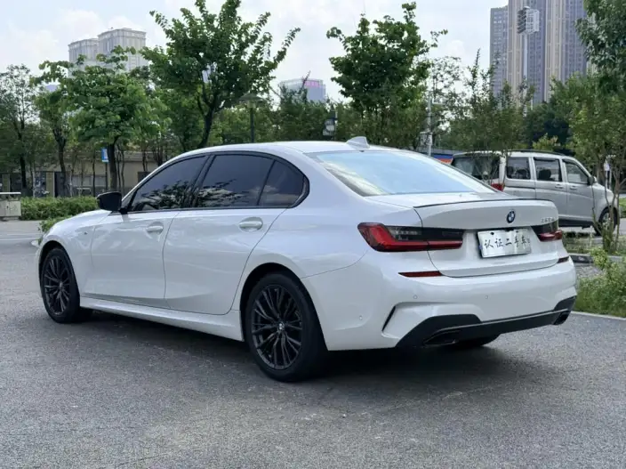BMW 3 Series 2022 Model 325Li M Sports Night Set – фото 5