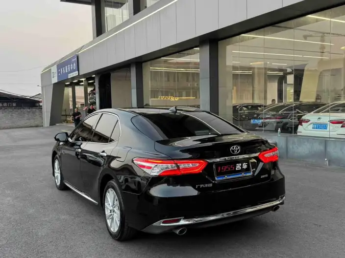 Toyota Camry 2023 Model 2.0G Deluxe Edition