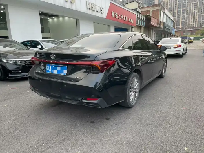 Toyota Avalon 2024 Model Intelligent Hybrid 2.0L E-CVT Deluxe Edition