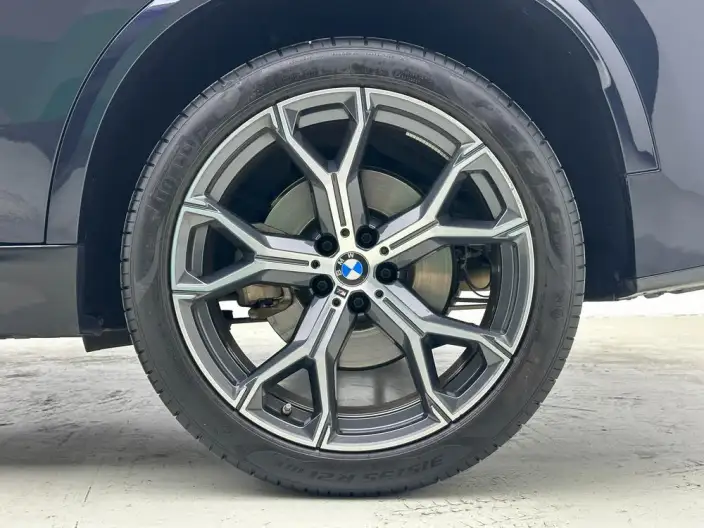 BMW X5 2023 Model xDrive30Li Exclusive Model M Sports Set – фото 9