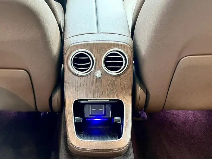 Mercedes-Benz E-Class 2022 Model E 300 L Luxury Model sedan – фото 10