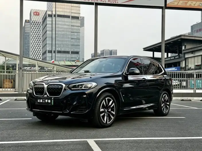 BMW iX3 2023 Model Leading Model